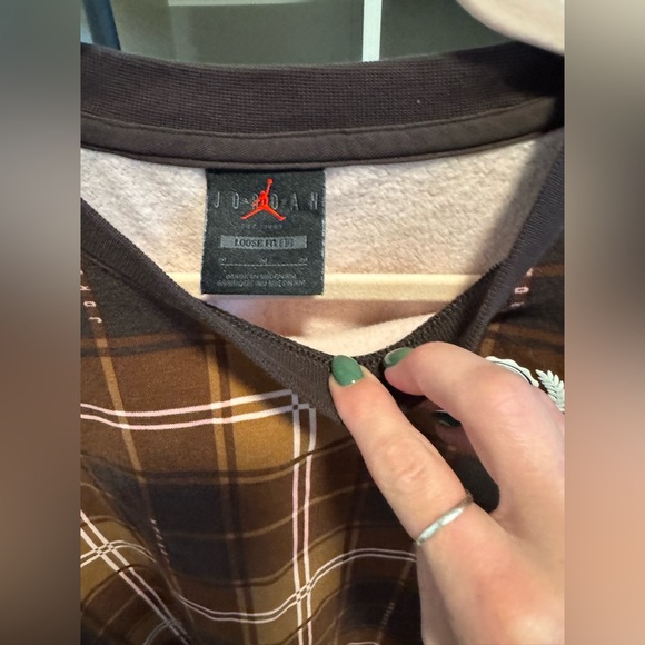 Women’s Jordan plaid crewneck sweatshirts - Picture 4 of 6